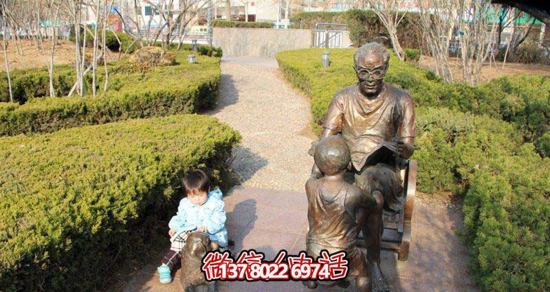 創意銅雕讀書雕塑，讓小朋友在園林中暢快閱讀